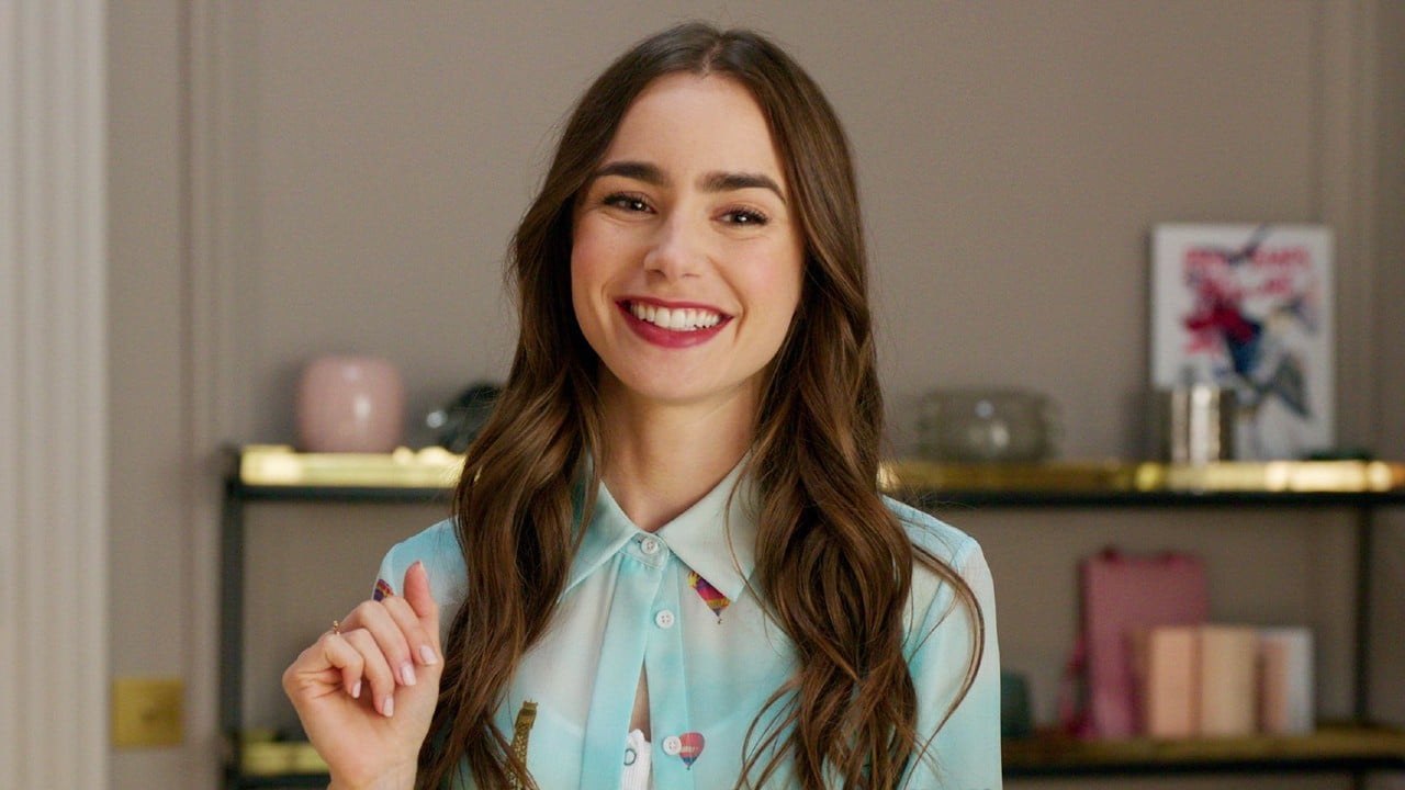 Emily in Paris 2: Lily Collins ci aggiorna sulla seconda stagione, dopo le  nomination ai Golden