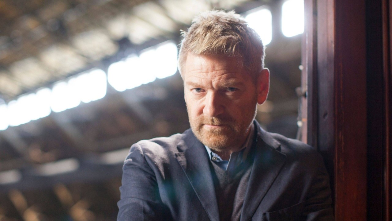 This Sceptred Isle: Kenneth Branagh è Boris Johnson nella prima sorprendente foto della miniserie Sky