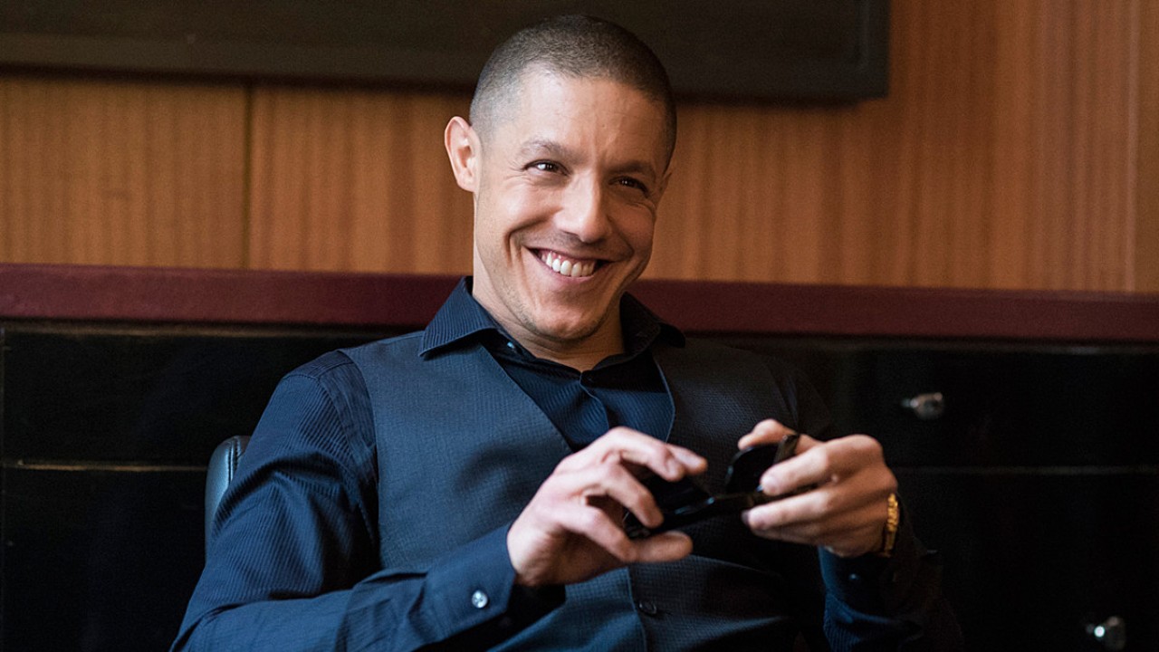 True Story: Theo Rossi si unisce al cast della miniserie Netflix