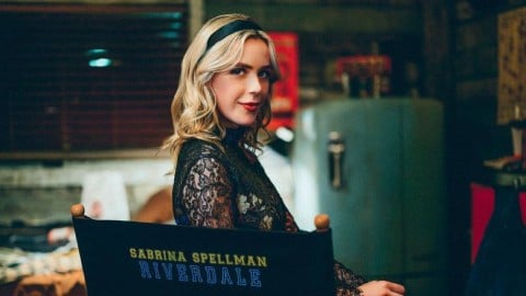 Riverdale 6: Kiernan Shipka torna nei panni di Sabrina Spellman in un crossover evento