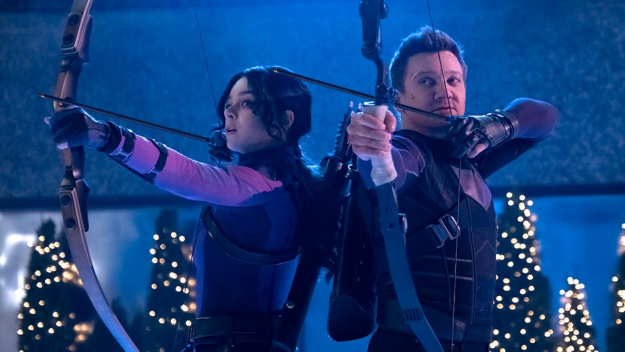 Hawkeye arriva su Disney+: intervista alla nuova eroina Hailee Steinfeld  che entra nel Marvel Cinematic