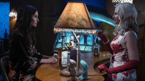 Shining Vale: La prima clip della nuova serie con Courteney Cox, Greg Kinnear e Mira Sorvino