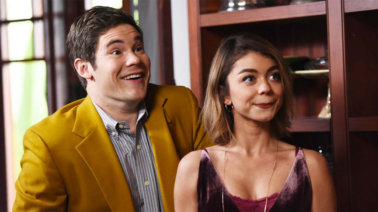 Pitch Perfect: Sarah Hyland ritrova Adam Devine nella serie tv sequel