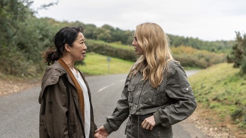 Killing Eve, il finale della serie criticato dall'autore dei libri: "Si inchina alle convenzioni"