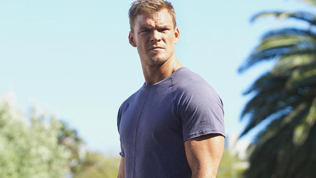 Reacher: La star Alan Ritchson rivela i primi dettagli della stagione 2