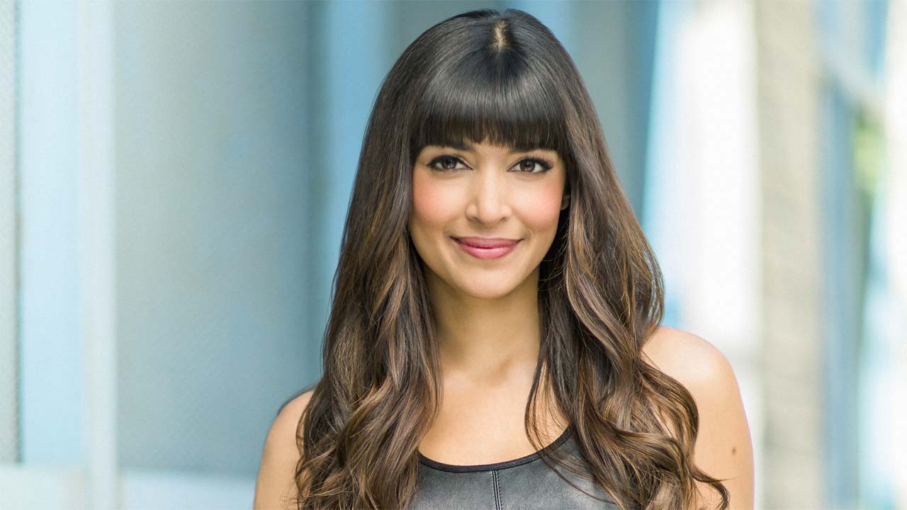 Hannah Simone raggiunge Gina Rodriguez nella comedy Not Dead Yet