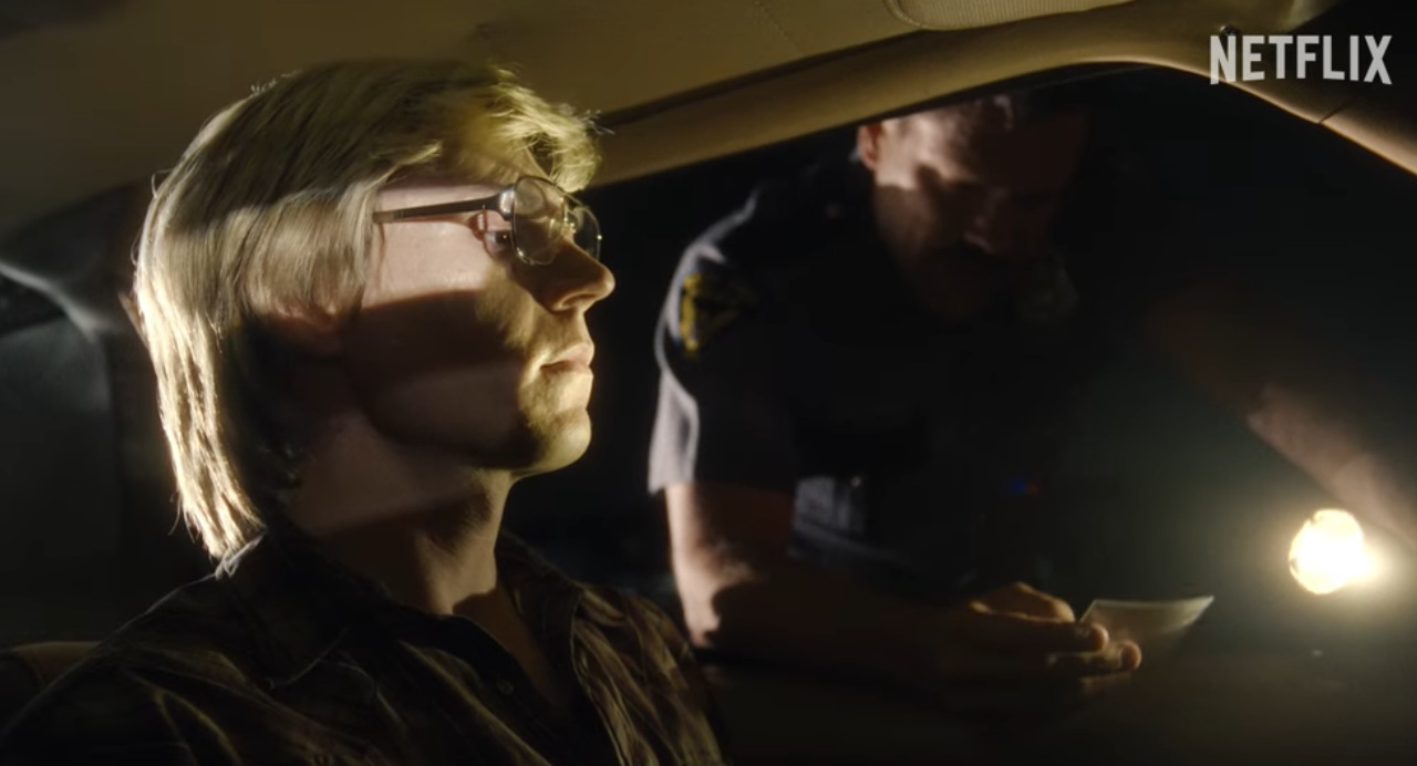Dahmer - Mostro: La storia di Jeffrey Dahmer, ecco il secondo trailer della miniserie Netflix!