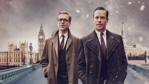 A Spy Among Friends: Damian Lewis e Guy Pearce nel trailer della miniserie ambientata durante la Guerra Fredda