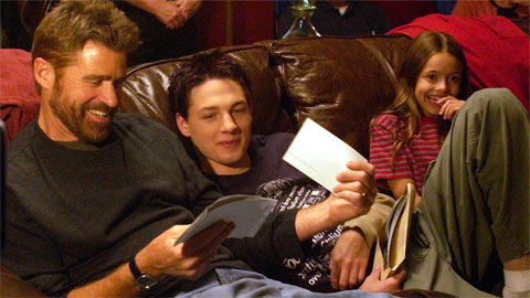 L'ideatore di Everwood ricorda Treat Williams: "Ogni settimana davi al mondo un abbraccio"