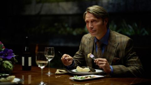 Mads Mikkelsen spera ancora nel ritorno di Hannibal: "Il tempo sta per scadere"