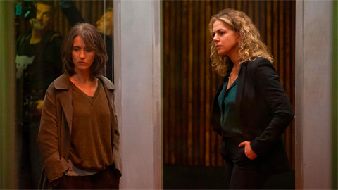 Netflix annuncia Sara, serie italiana con Teresa Saponangelo e Claudia Gerini basata sui romanzi di Maurizio De Giovanni