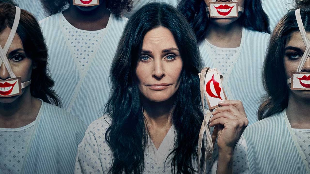 Shining Vale: Courteney Cox vede la gente morta (di nuovo) nel trailer  della stagione 2