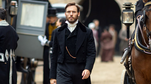 Il conte di Montecristo: Sam Claflin sarà Edmond Dantes nella serie tv