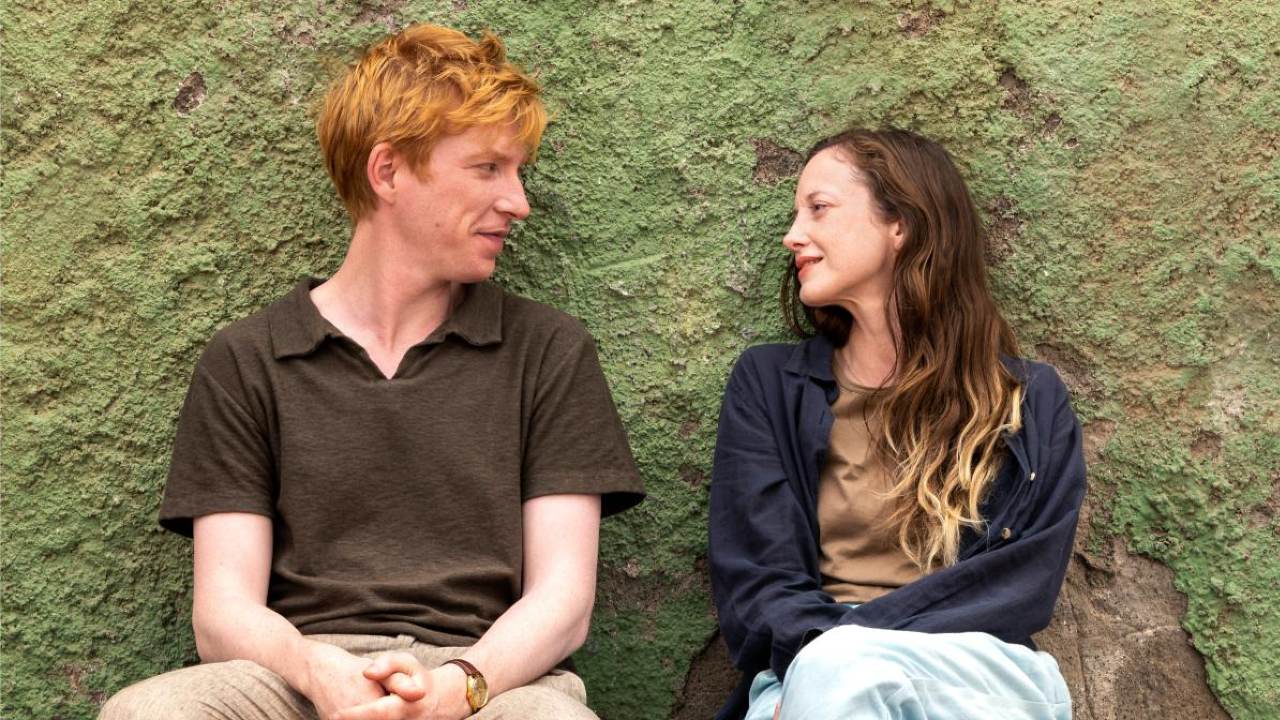 Alice & Jack: Il trailer della serie romantica con Domhnall Gleeson e Andrea Riseborough