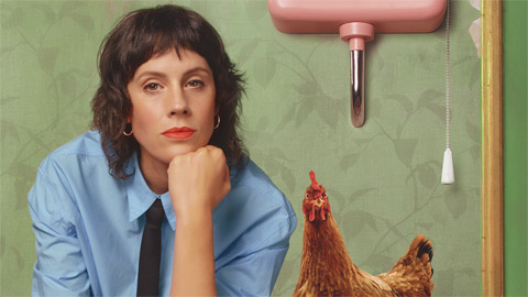 Antonia in fuga da se stessa (ancora per poco) nel trailer ufficiale della serie italiana di Prime Video