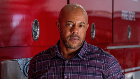 Rockmond Dunbar torna in tv con Fight Night, Peacock cancella Bupkis e altre news in breve