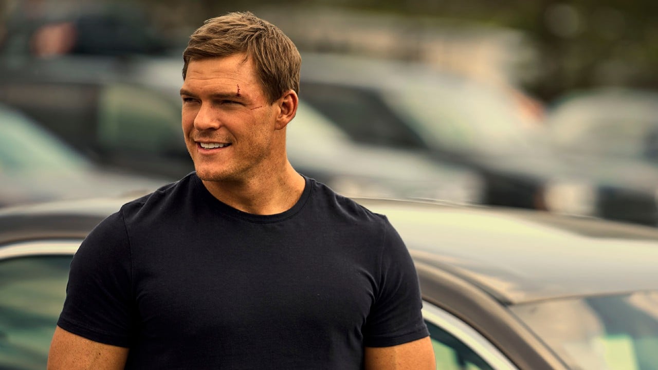 Reacher, quante stagioni durerà? La risposta di Alan Ritchson farà contenti  i fan