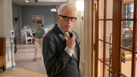 A Man on the Inside: Netflix mostra le prime foto della nuova comedy con Ted Danson