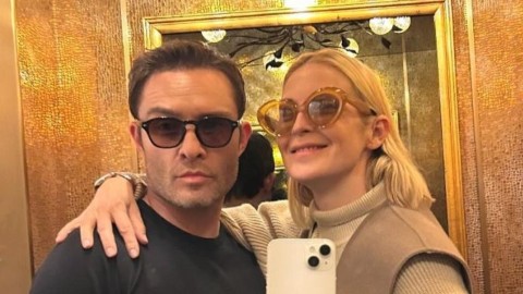 Gossip Girl, reunion in ascensore: Il tenero selfie di Ed Westwick e Kelly Rutherford