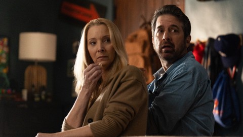 No Good Deed: Il primo teaser e la data d'uscita della nuova comedy con Lisa Kudrow e Ray Romano