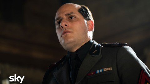 M - Il Figlio del Secolo, ci sarà una seconda stagione? Le anticipazioni degli ultimi due episodi, su Sky e NOW