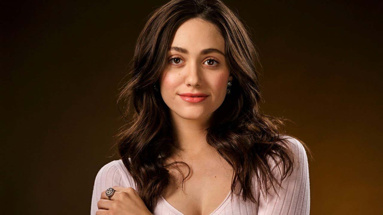 Hulu ordina una serie ispirata da La vedova nera, con Emmy Rossum possibile protagonista