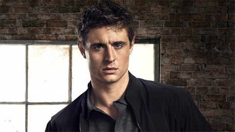 Max Irons nel cast di Neuromancer, Lanterns affida un ruolo a Jasmine Cephas Jones e altre news in breve