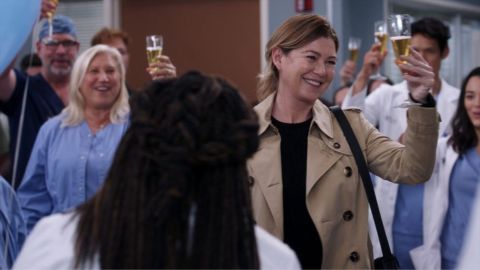 Grey's Anatomy, Shonda Rhimes non ha idea di come o quando finirà: "Ma vorrei scrivere il finale"