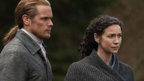 Outlander, Caitríona Balfe non conosce il finale della serie: “Ne abbiamo girati diversi”