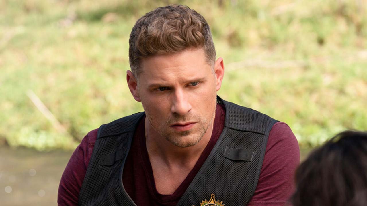 Sheriff Country: Matt Lauria nel cast dello spin-off di Fire Country