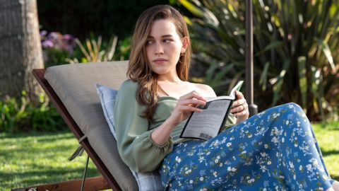 YOU 5, Victoria Pedretti commenta l'assenza di Love Quinn: "Non mi hanno contattato"