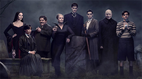 Mercoledì: In attesa della stagione 2, Netflix rilascia un nuovo ritratto della famiglia Addams