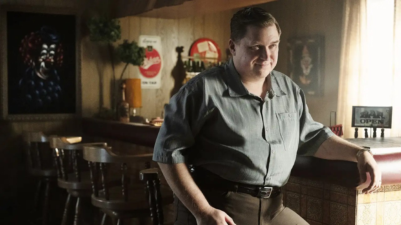 Devil in Disguise: Michael Chernus è il serial killer John Wayne Gacy