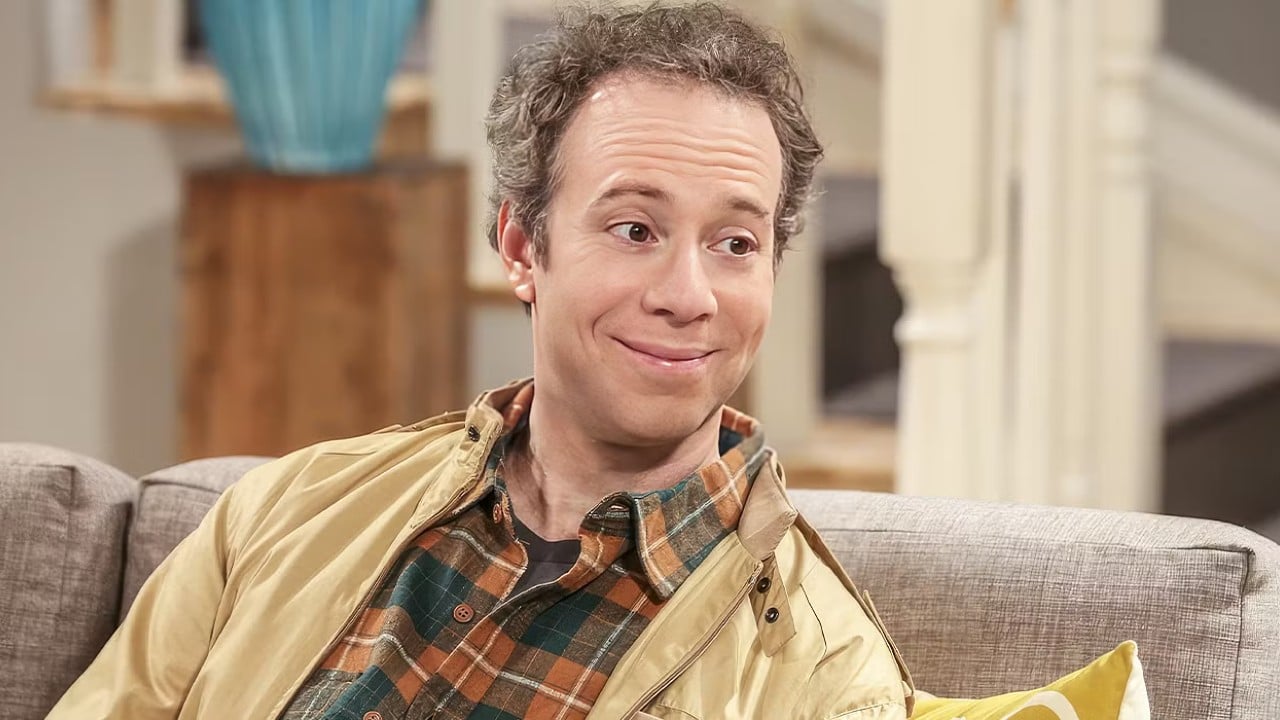 The Big Bang Theory: Ordinato lo spin off Stuart Fails to Save the Universe, ecco la trama The Big Bang Theory: Ordinato lo spin off Stuart Fails to Save the Universe, ecco la trama