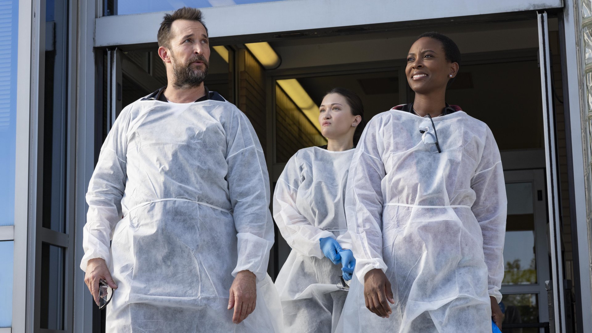 the pitt il medical drama con noah wyle arriva su sky e now il trailer ufficiale italiano