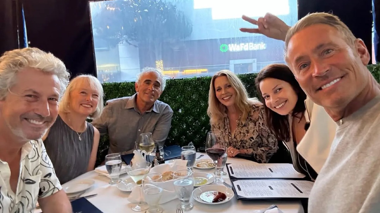 La Tata, è in arrivo un revival? Fran Drescher si riunisce con Charles Shaughnessy e i produttori della serie La Tata, è in arrivo un revival? Fran Drescher si riunisce con Charles Shaughnessy e i produttori della serie
