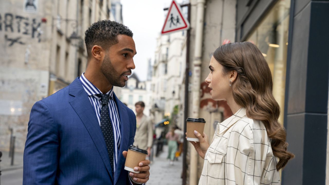 Emily à Paris 5, Lucien Laviscount anticipe des rebondissements inattendus