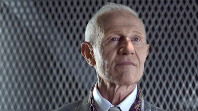Gotham arruola Raymond J. Barry nella stagione 3