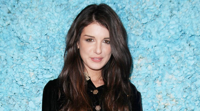 Shenae Grimes in un episodio di iZombie