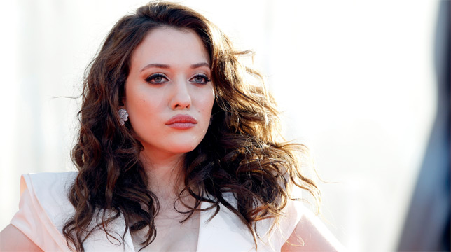 Kat Dennings nello spazio con Dallas & Robo