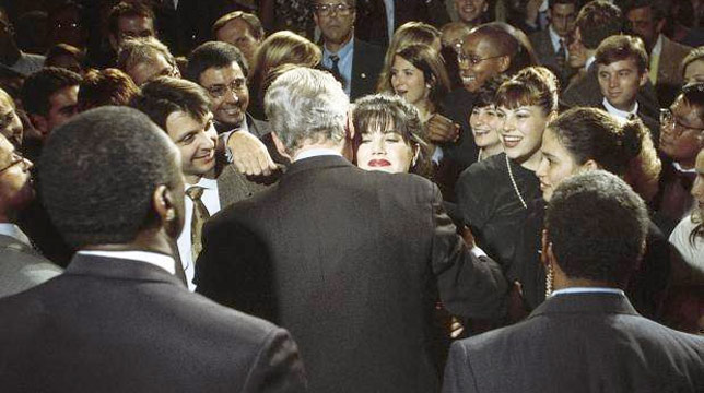 Sexgate: American Crime Story rinuncia alla stagione Clinton-Lewinsky, History a The Breach