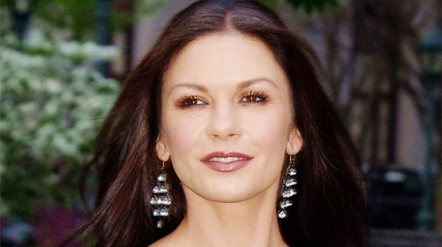 Catherine Zeta-Jones torna in tv con Queen America