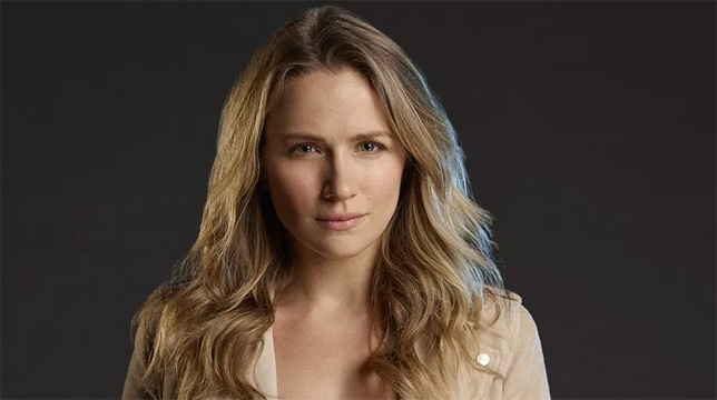 Cancellata Shooter, Shantel VanSanten va nello spazio