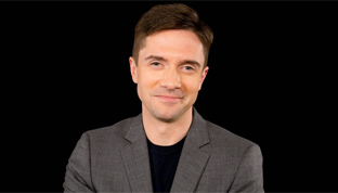 Topher Grace in The Hot Zone, miniserie su Ebola
