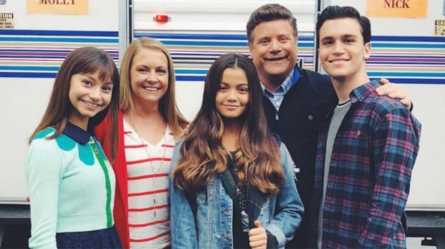 Netflix ordina No Good Nick, sitcom con Melissa Joan Hart e Sean Astin
