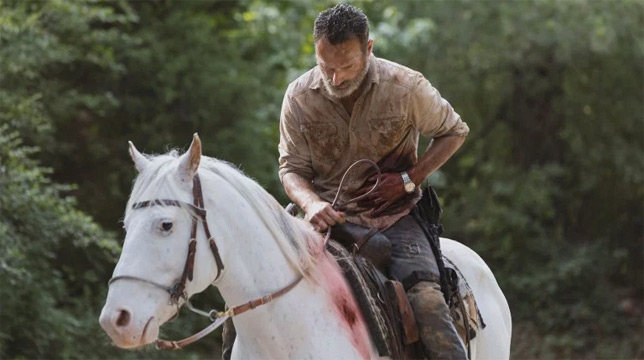Andrew Lincoln dice addio a The Walking Dead: Il trailer del suo ultimo episodio e la lettera ai fan