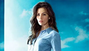 Sarah Shahi anche in City on a Hill