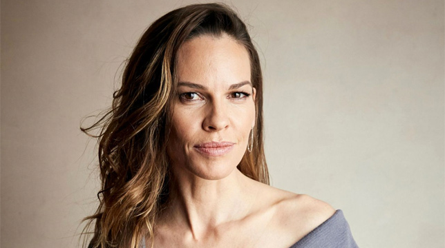 Hilary Swank su Netflix con la serie tv Away