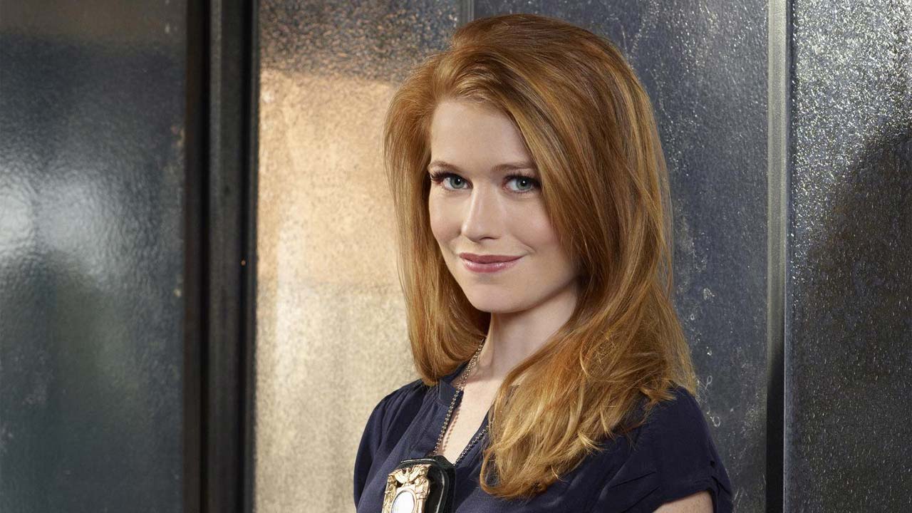 Titans arruola l'attrice di Good Girls Revolt Genevieve Angelson