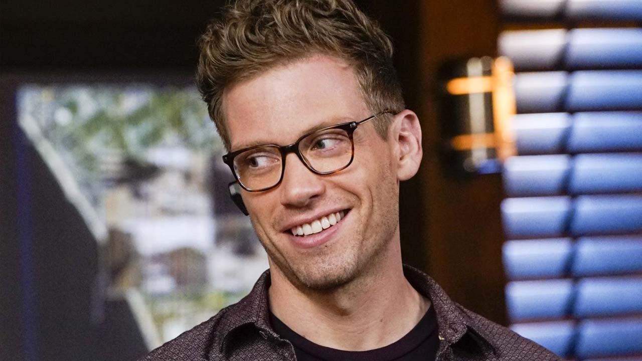 Barrett Foa lascia momentaneamente NCIS: Los Angeles
